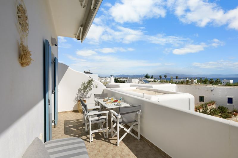 Jasmine apartment, Flora Apartments Paros – balcony with Aegean sea view