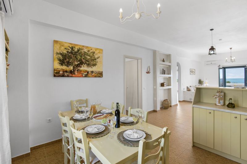 Olive apartment, Flora Apartments Paros – kitchen and dining area